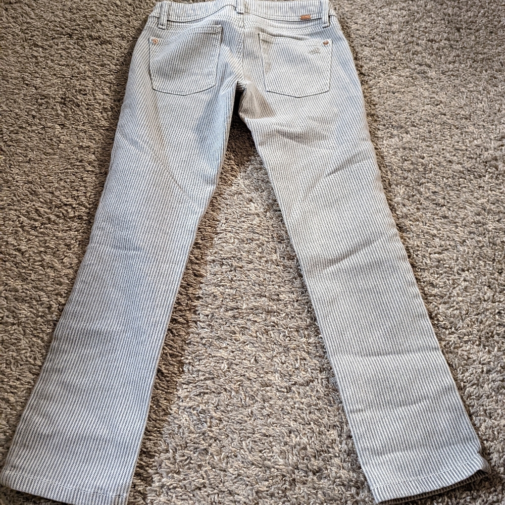 last sale.DL1961 pinstriped denim - Picture 7 of 10